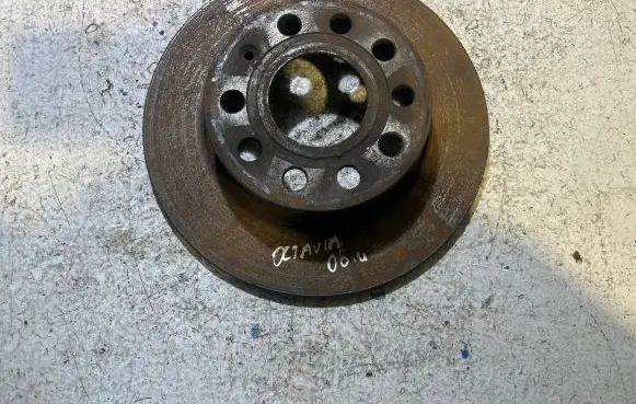 Skoda Octavia Mk2 (1Z) Rear brake disc