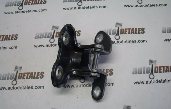 Toyota Auris E180 Rear door upper hinge
