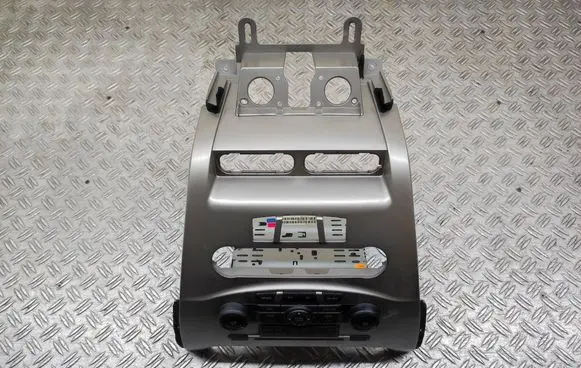 Ford Focus Radio/CD/DVD/GPS head unit 9S4T19C157AE