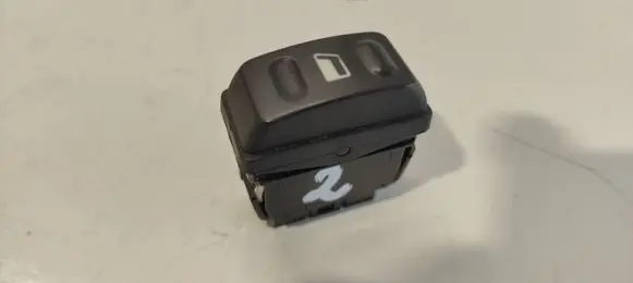 Citroen Xsara Picasso Electric window control switch M2073 22681
