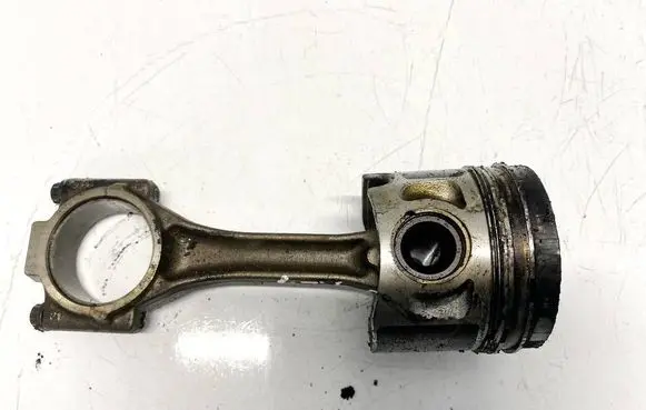Skoda Octavia Mk2 (1Z) Piston with connecting rod 0386DE