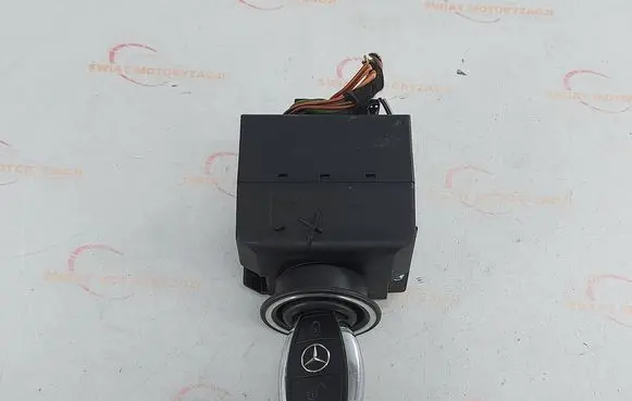 Mercedes-Benz CLC CL203 Ignition lock A2095453908