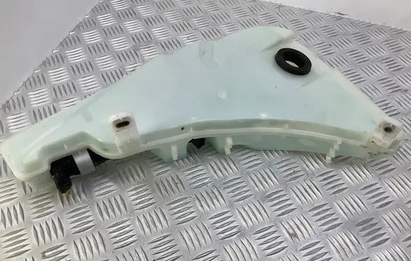 Audi A6 Allroad C7 Windshield washer fluid reservoir/tank 4G8955451D 3B7955681 7M0919376