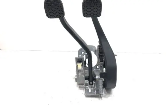BMW 3 F30 F35 F31 Pedal assembly 6860643
