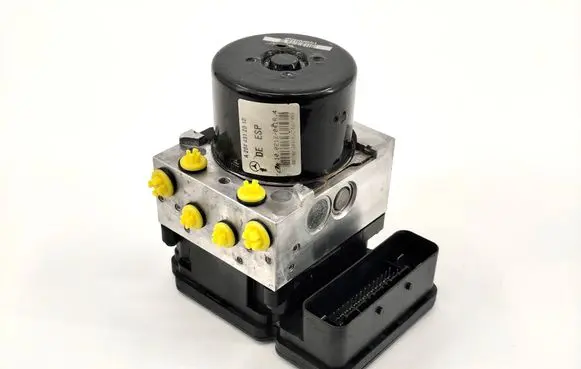 Mercedes-Benz C W204 ABS Pump A2044312012 10021204164 A2049012500