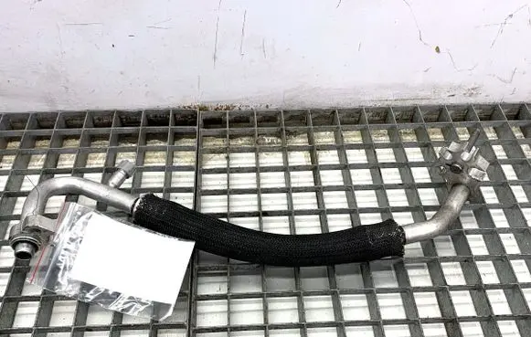 Tesla Model Y Air conditioning (A/C) pipe/hose 