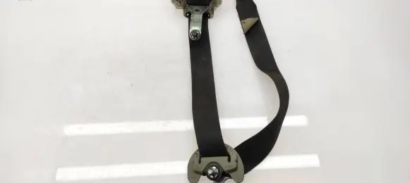 Subaru Legacy Front seatbelt 7M4520P 0432127