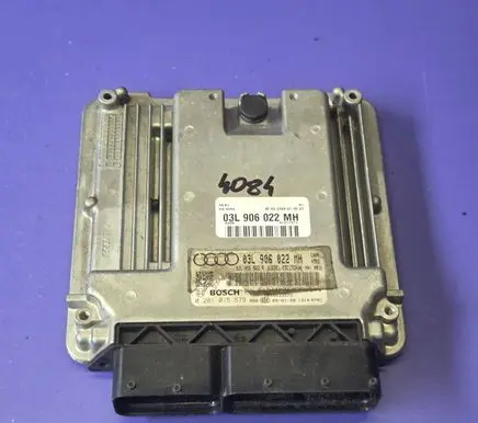 Audi A5 8T 8F Engine control unit/module 0281015579 03L906022M 03L906022B