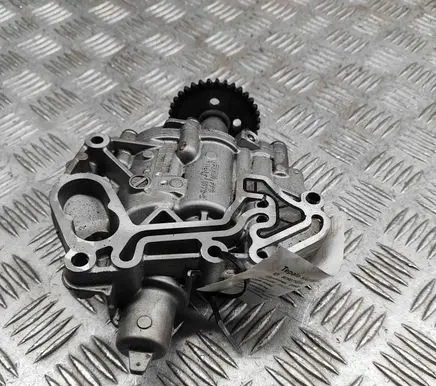 Skoda Superb B8 (3V) Oil pump 04E115151A 04E115109S