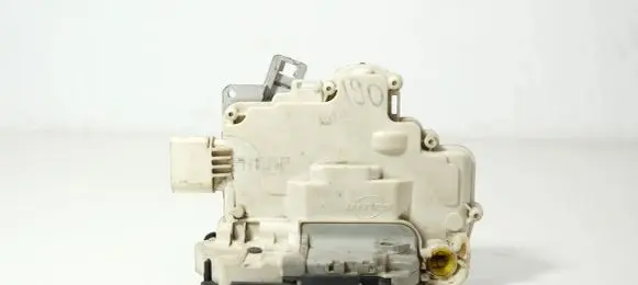 Audi A6 S6 C6 4F Front door lock 4F1837015
