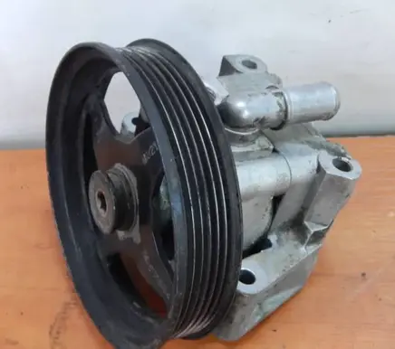 Jaguar XF X250 Power steering pump 2w933a696bc