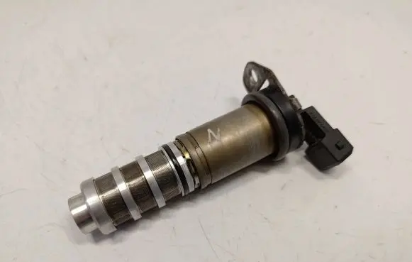 BMW X5 E70 Camshaft vanos timing valve 7585776 11367585776 11368605123