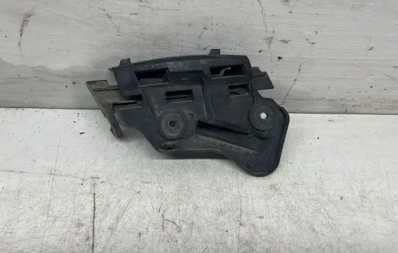 Volkswagen Golf Plus Front bumper mounting bracket 5M0807935