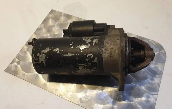 Opel Zafira A Starter motor 2339303220