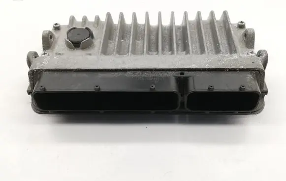 Toyota Yaris Engine control unit/module 896610U230
