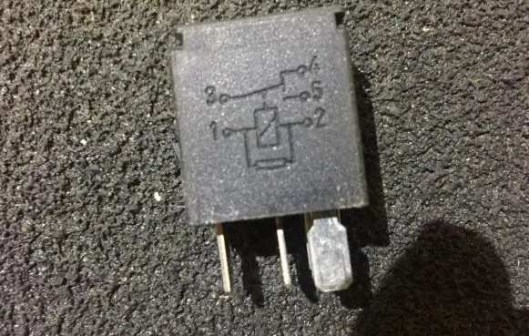 Nissan Almera N16 Other relay 4rd00781404