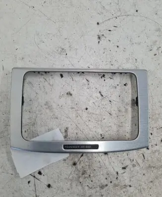 Volkswagen PASSAT B6 Radio/GPS head unit trim 3C0858069