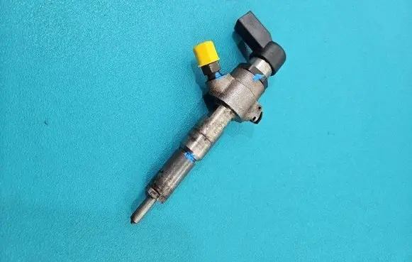 Fuel injector