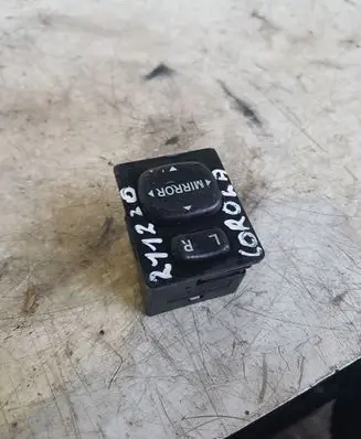 Toyota Corolla Verso AR10 Wing mirror switch 769746