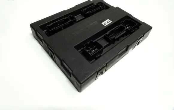Audi A4 S4 B8 8K Central body control module 8K0907064JE
