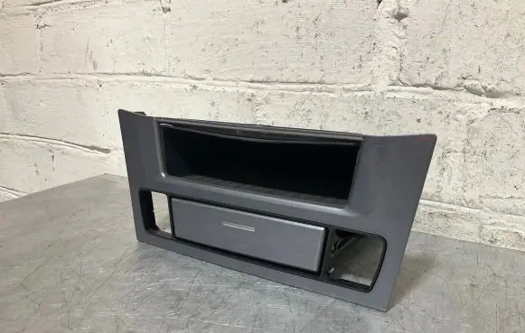BMW 5 E60 E61 Glove box 9156029 6988988