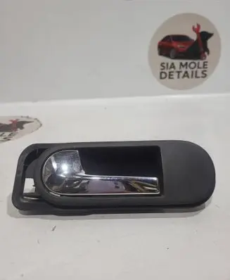Volkswagen Golf Plus Rear door interior handle 5M0837197