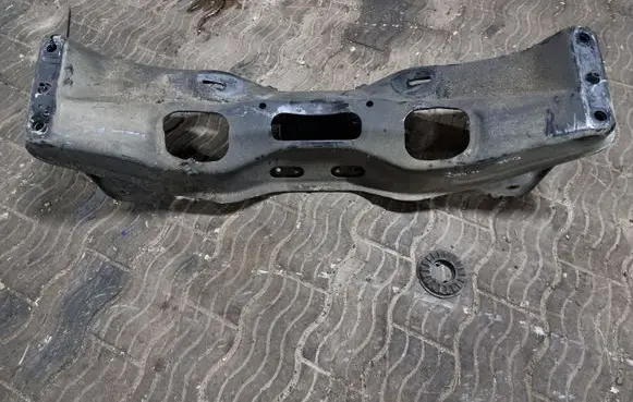 Subaru Tribeca Front subframe NOCODE