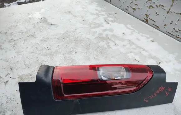 Renault Trafic III (X82) Rear/tail lights 