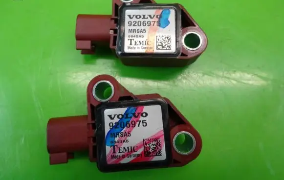 Volvo V50 Airbag deployment crash/impact sensor 9206975