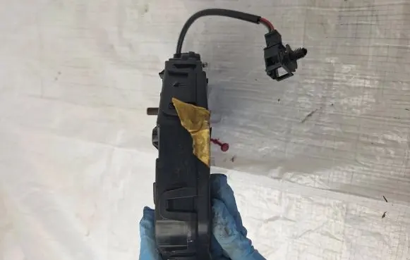 Volkswagen Caddy Loading door lock 2K0827426C