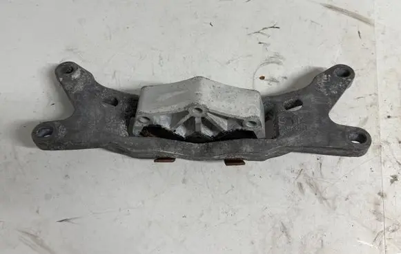 Ford Mustang V Gearbox mounting bracket BR336068AC BR335060AC