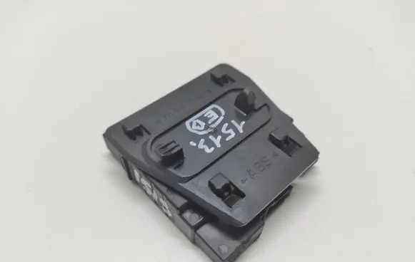 Mercedes-Benz CLS C219 Keyless (KESSY) go control unit/module 2118203785 33500102