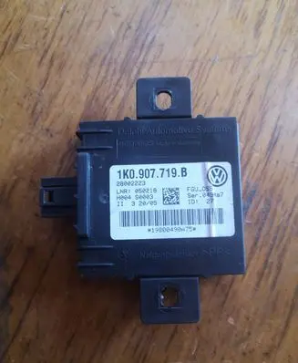 Volkswagen Touran I Alarm control unit/module 1K0907719B 28002223