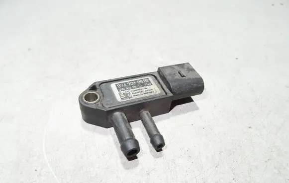 Volkswagen PASSAT CC Exhaust gas pressure sensor 076906051B