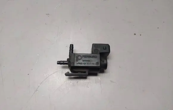 Mini Cooper Countryman R60 Turbo solenoid valve 70231800 7810831 17T222