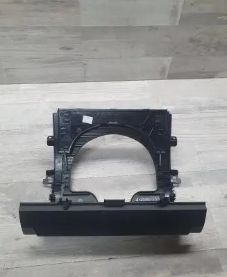 Steering wheel column trim