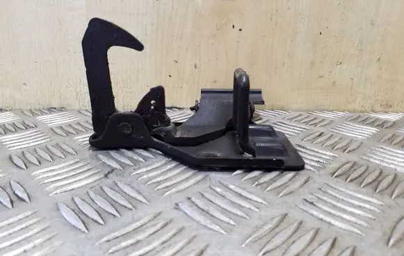 Volkswagen Touareg I Engine bonnet/hood lock/latch loop/hook 6Q0823480B