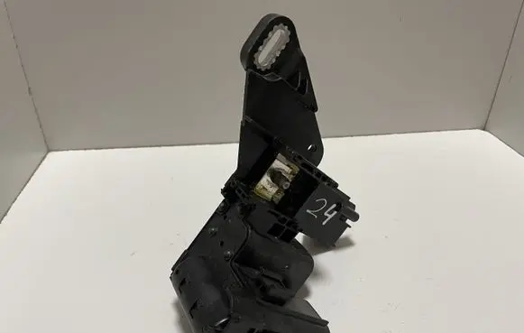 BMW 2 F22 F23 Current control relay 1234567