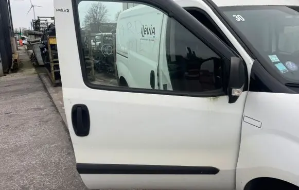 Fiat Doblo Front door