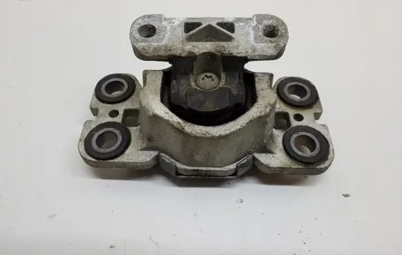 Volvo V60 Engine mount bracket 3131687502
