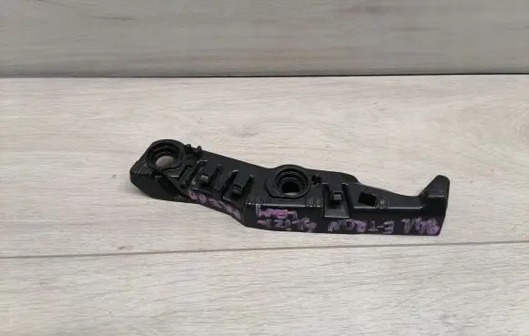 Audi e-tron Front bumper mounting bracket 4KE807284