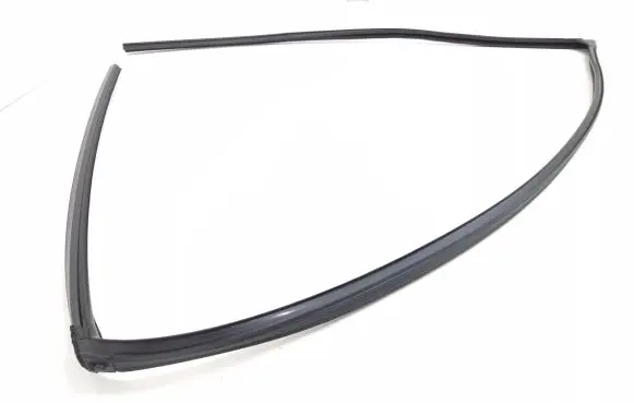 Toyota RAV 4 (XA40) Rubber seal front door window/glass 