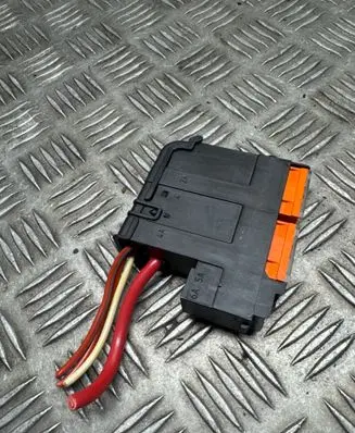 Audi A7 S7 4G Fuse module 4L0941824 AUPZ030
