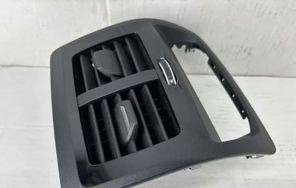 BMW X3 G01 Rear air vent grill 9363822