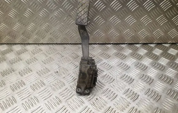 Volkswagen Transporter - Caravelle T5 Accelerator throttle pedal 7H1721503