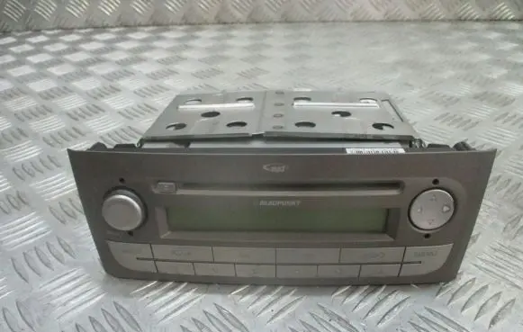 Fiat Linea Radio/CD/DVD/GPS head unit