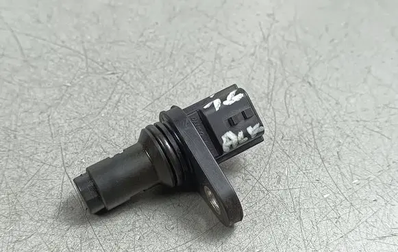 Nissan Juke I F15 Crankshaft speed sensor 03403919