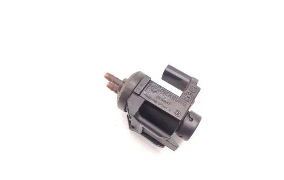 BMW X5 G05 Vacuum valve 8570591 70478502