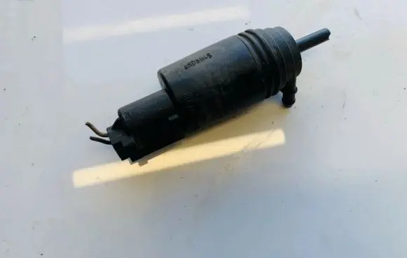 BMW 5 E39 Windscreen/windshield washer pump 67128377612 67.12-8377612