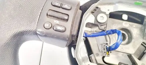 Nissan Micra Steering wheel buttons/switches